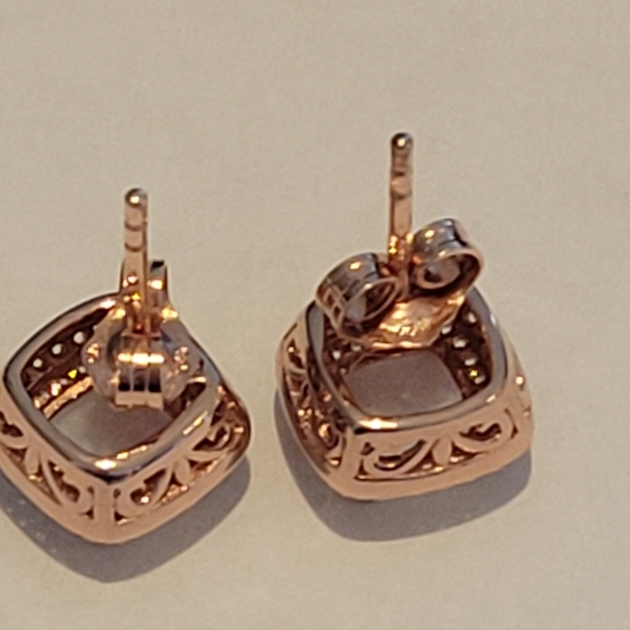 BRAND NEW BEAUTIFUL ROSE GOLD OVER STERLING SILVER AND LAB CREATED OPAL ERRINGS. - Picture 3 of 11